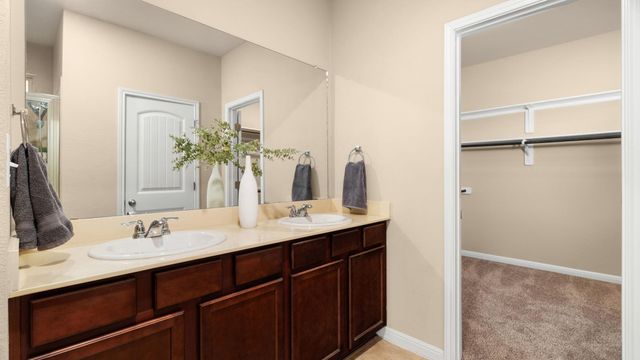 109 Hunts Link RD, Dripping Springs, TX 78620