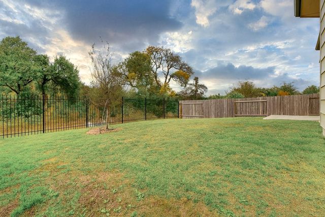 109 Hunts Link RD, Dripping Springs, TX 78620