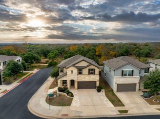 109 Hunts Link RD, Dripping Springs, TX 78620