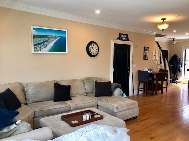 360-362 Dorchester St. 3, Boston, MA 02127