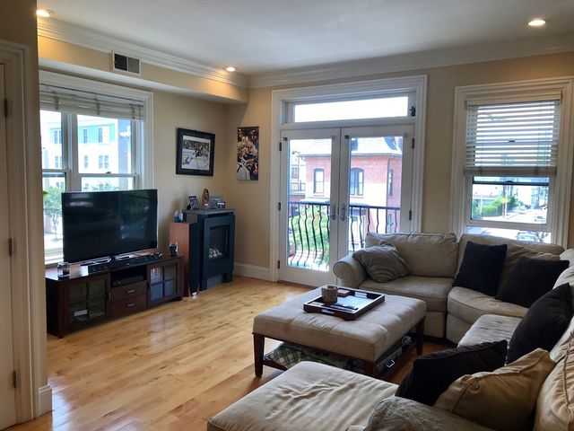360-362 Dorchester St. 3, Boston, MA 02127