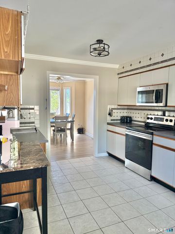 11 Lilac Drive B, Seymour, CT 06483