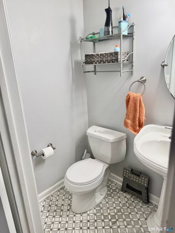 11 Lilac Drive B, Seymour, CT 06483