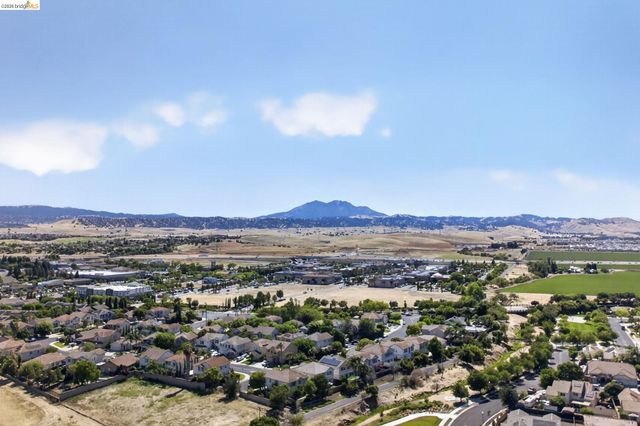 1885 Water St, Brentwood, CA 94513