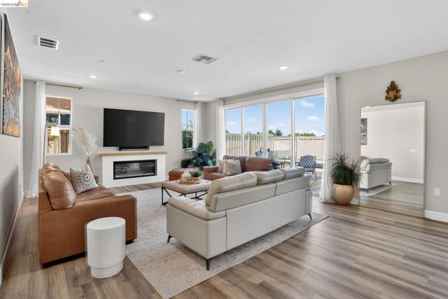 1885 Water St, Brentwood, CA 94513