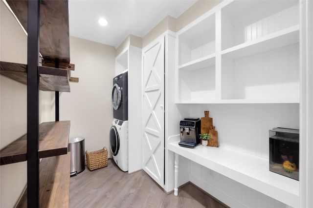 142 E Placid Hill Circle, The Woodlands, TX 77381