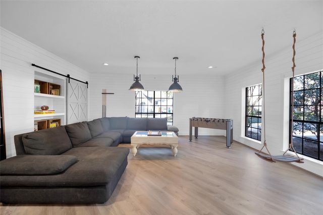 142 E Placid Hill Circle, The Woodlands, TX 77381