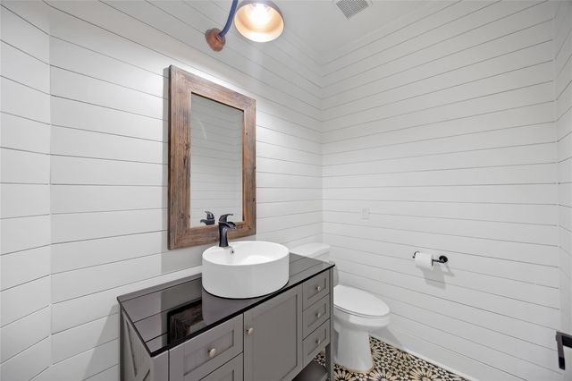 142 E Placid Hill Circle, The Woodlands, TX 77381