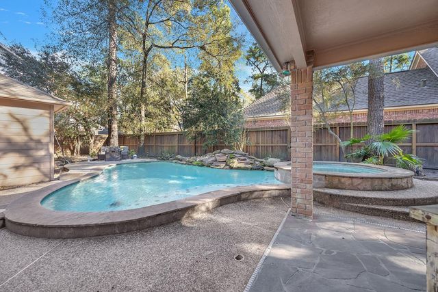 142 E Placid Hill Circle, The Woodlands, TX 77381