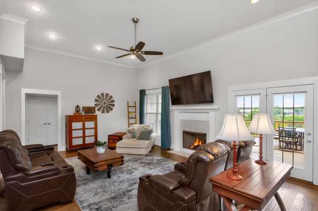 147 Compton St, Gallatin, TN 37066