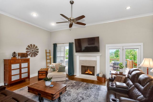 147 Compton St, Gallatin, TN 37066