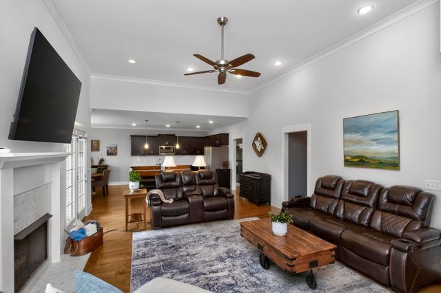 147 Compton St, Gallatin, TN 37066
