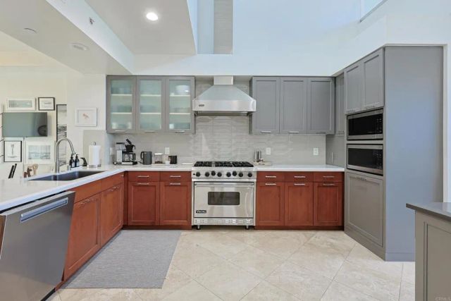 1220 1st Street 303, Coronado, CA 92118