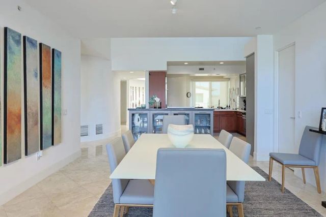 1220 1st Street 303, Coronado, CA 92118