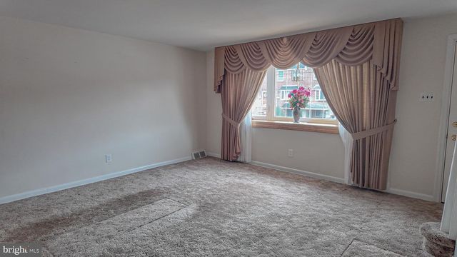 11718 DENMAN RD, Philadelphia, PA 19154