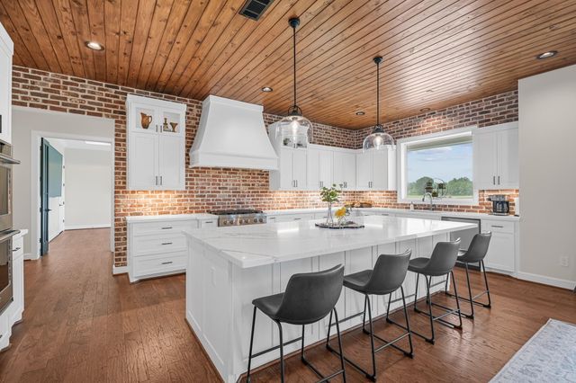 1650 Lundy Lane, Friendswood, TX 77546