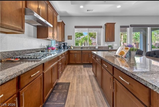 28 Vista Outlook Street, Henderson, NV 89011