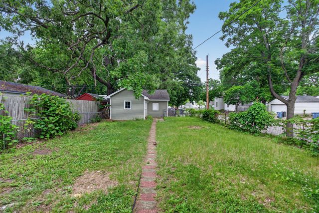 4700 Aldrich Avenue N, Minneapolis, MN 55430
