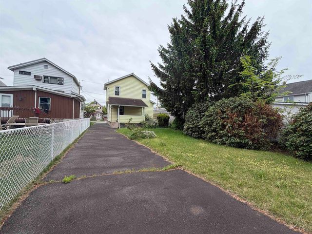 337 WILLOW AVE, Lyndhurst, NJ 07071