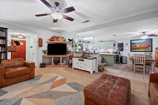 217 King Arthur Drive, Weatherford, TX 76086