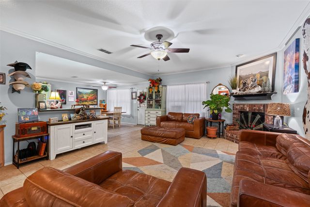 217 King Arthur Drive, Weatherford, TX 76086