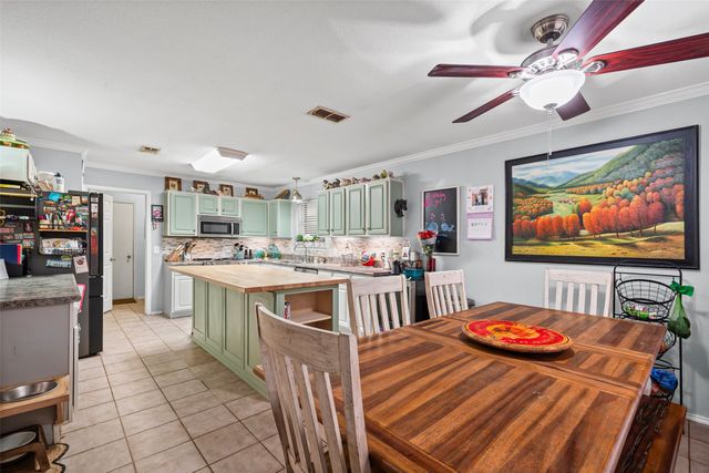 217 King Arthur Drive, Weatherford, TX 76086