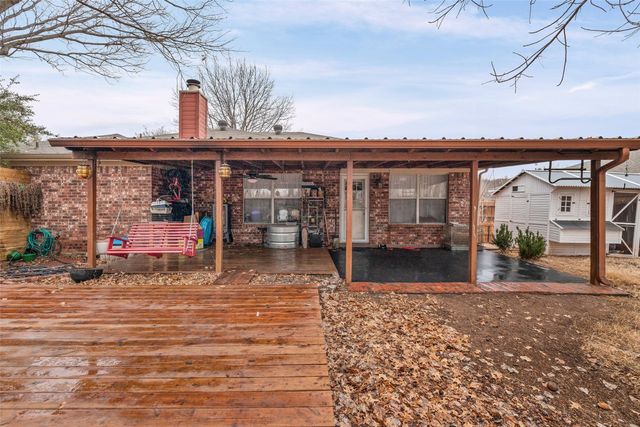 217 King Arthur Drive, Weatherford, TX 76086