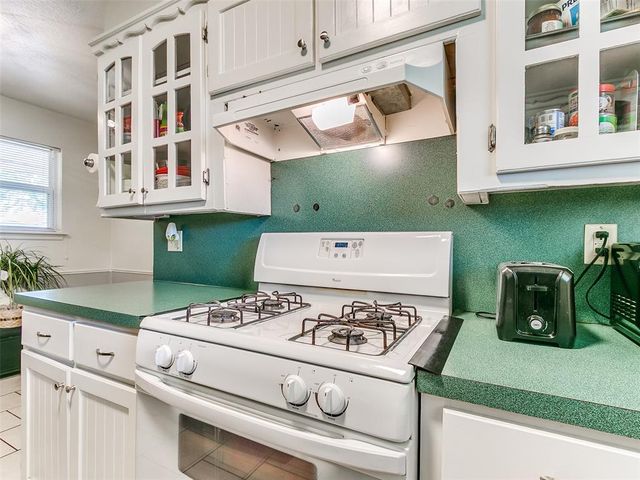 937 NW 19th Street, Moore, OK 73160