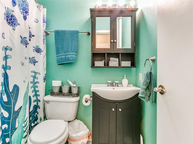 937 NW 19th Street, Moore, OK 73160