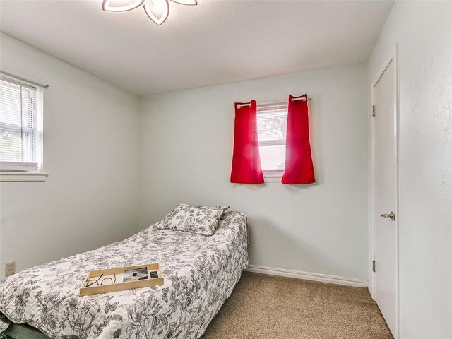 937 NW 19th Street, Moore, OK 73160