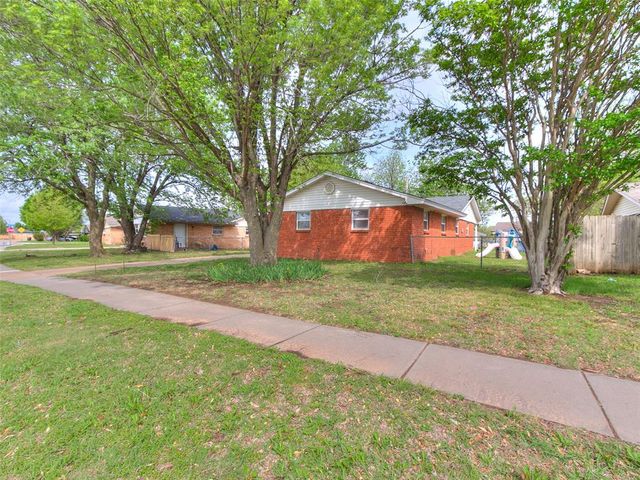 937 NW 19th Street, Moore, OK 73160