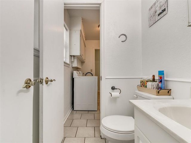 937 NW 19th Street, Moore, OK 73160