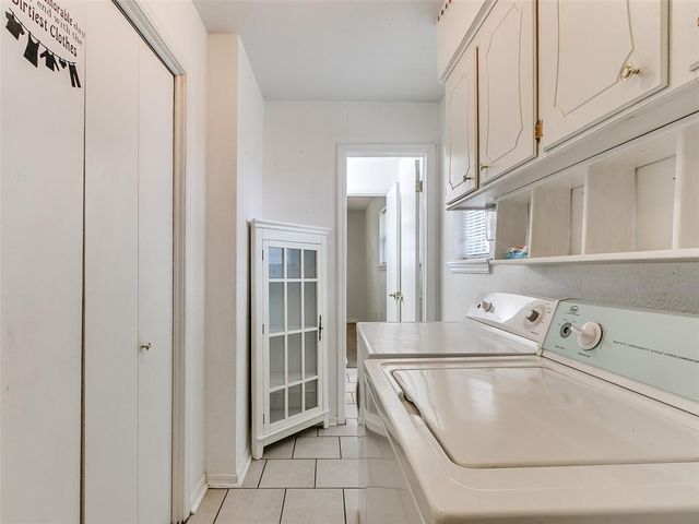 937 NW 19th Street, Moore, OK 73160