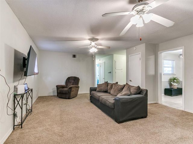 937 NW 19th Street, Moore, OK 73160