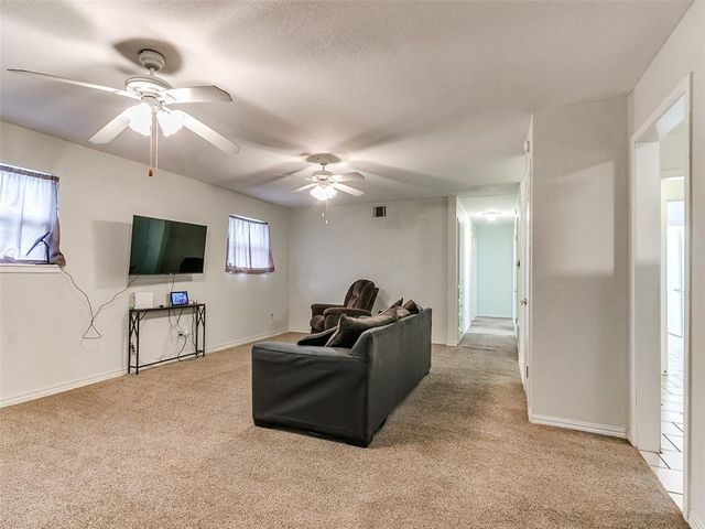 937 NW 19th Street, Moore, OK 73160