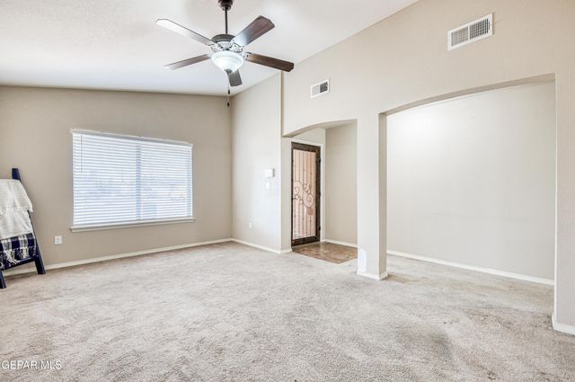 13191 KESTREL Avenue, Horizon City, TX 79928