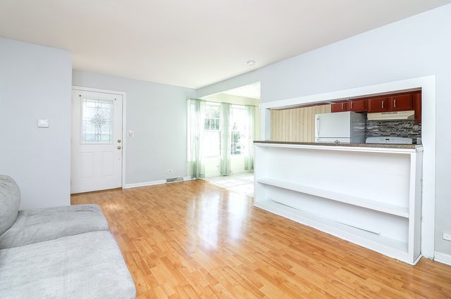 419 Sidney Avenue C, Glendale Heights, IL 60139