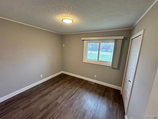 24739 Middlebelt Road, Farmington Hills, MI 48336