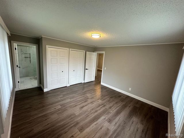 24739 Middlebelt Road, Farmington Hills, MI 48336