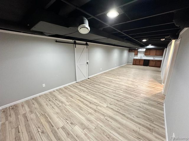 24739 Middlebelt Road, Farmington Hills, MI 48336