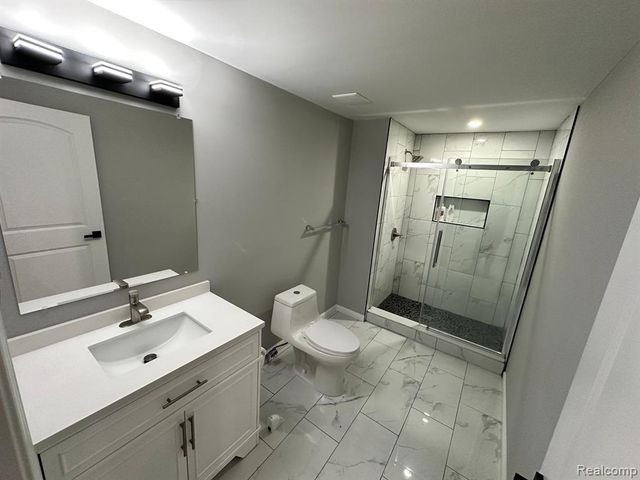 24739 Middlebelt Road, Farmington Hills, MI 48336