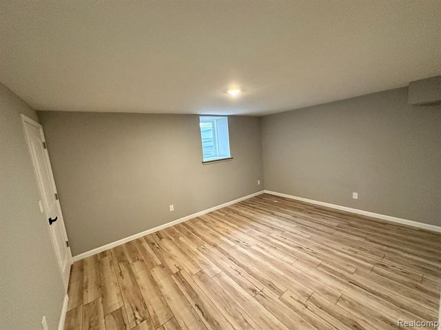 24739 Middlebelt Road, Farmington Hills, MI 48336