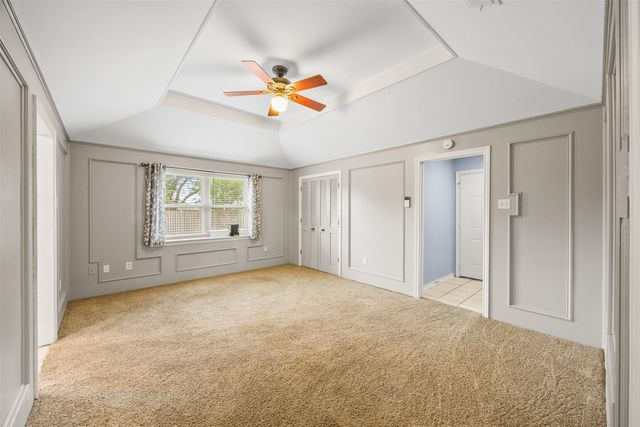 909 Valley View Avenue, Red Oak, TX 75154
