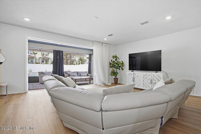 942 ROOSTER HOLLOW Way, Middleburg, FL 32068