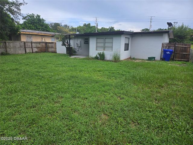 1313 Pine Ridge Drive, Daytona Beach, FL 32117