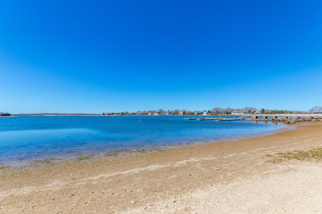 4 Quail Hill Road, Pocasset, MA 02559