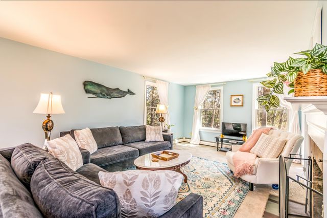 4 Quail Hill Road, Pocasset, MA 02559