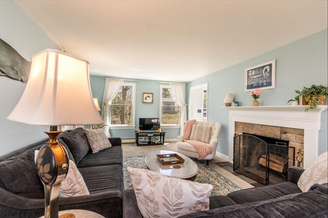 4 Quail Hill Road, Pocasset, MA 02559