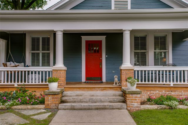 911 Woodlawn Avenue, Dallas, TX 75208