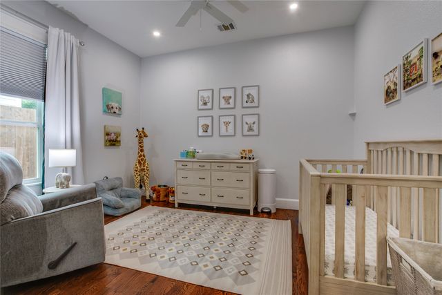 911 Woodlawn Avenue, Dallas, TX 75208